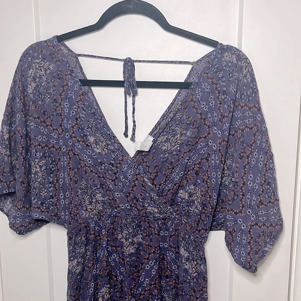Purple floral light dress with slits on both sides. Like new. Size small